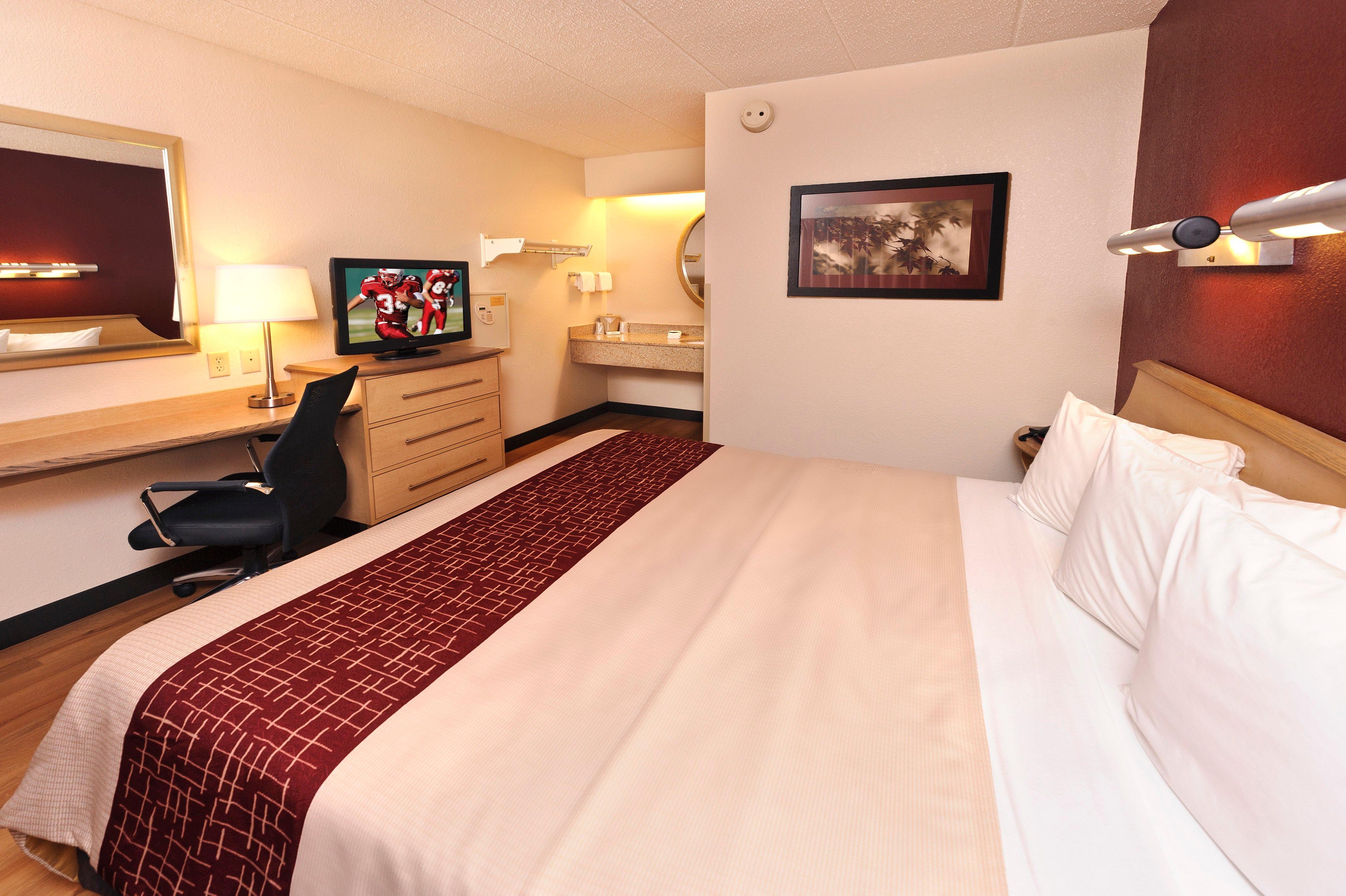 Red Roof Inn Fairmont Bagian luar foto