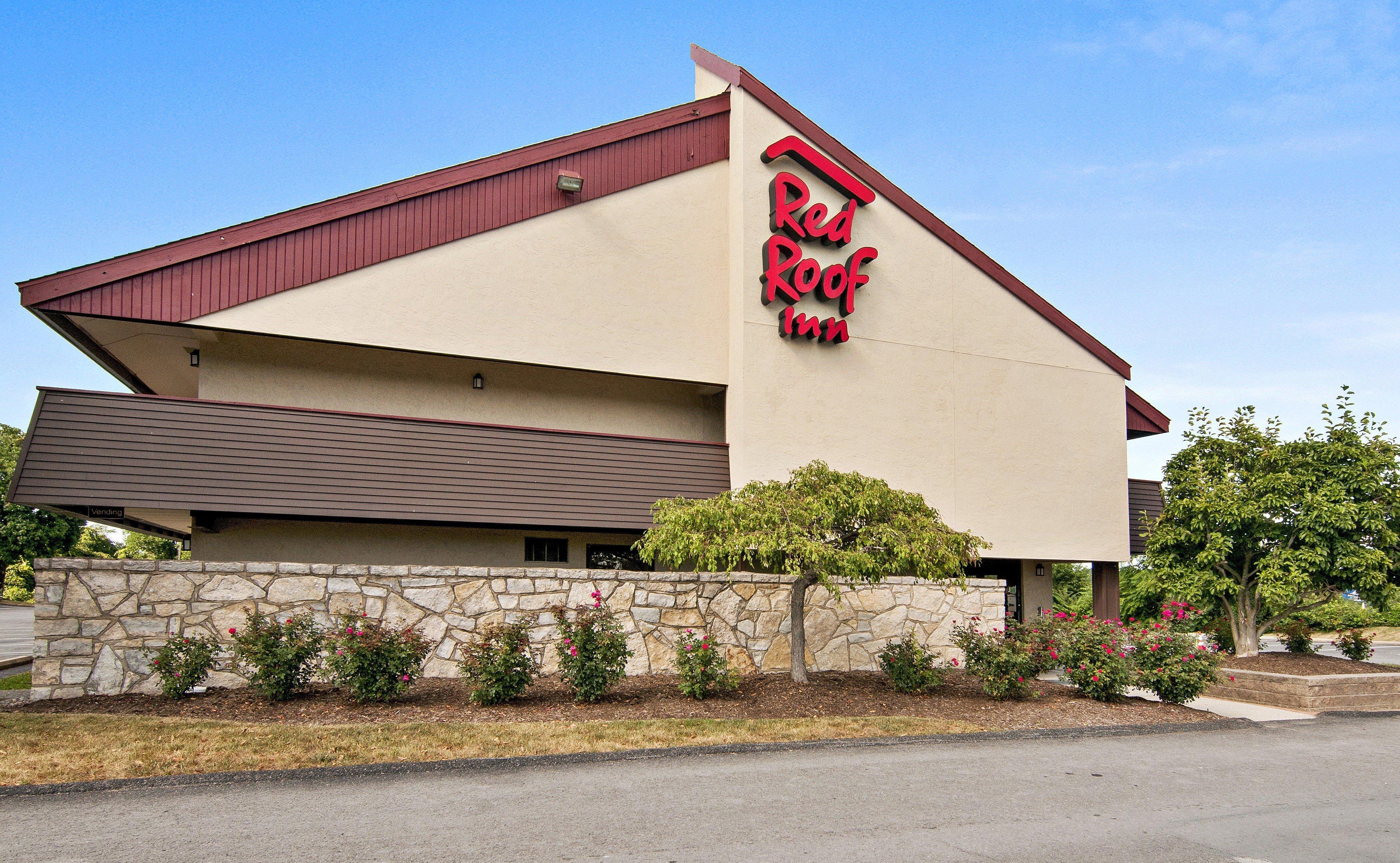 Red Roof Inn Fairmont Bagian luar foto