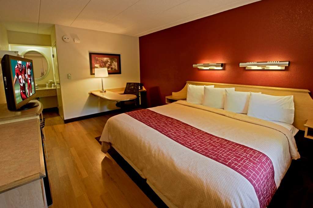 Red Roof Inn Fairmont Ruang foto
